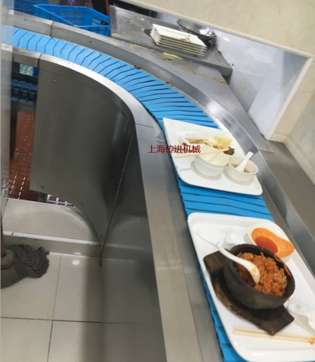 合作餐盤回收輸送機安裝現場